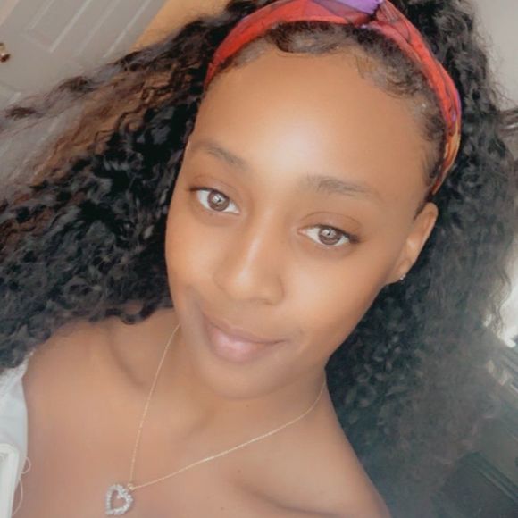 Meet your Posher, Shaniqua - Picture 1 of 1